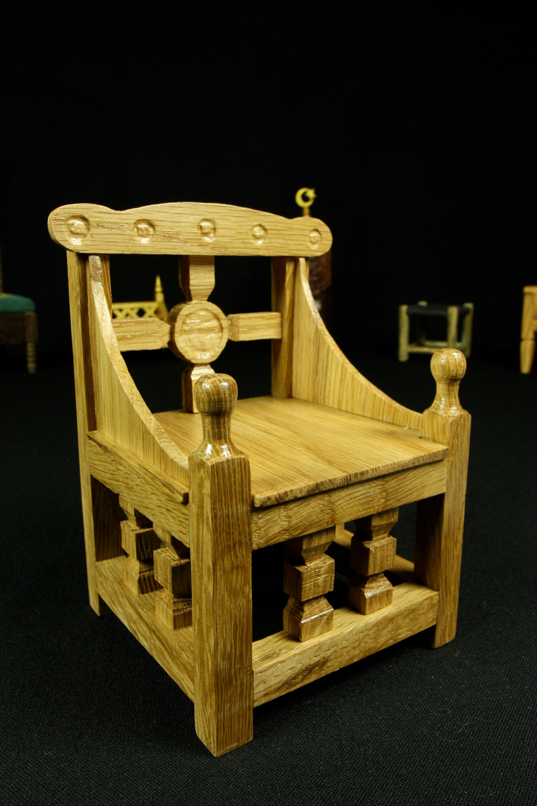 Byzantine chair from Yuvarlak Masada installed at Zinciriye Medresesi for the Mardin Biennial 2010