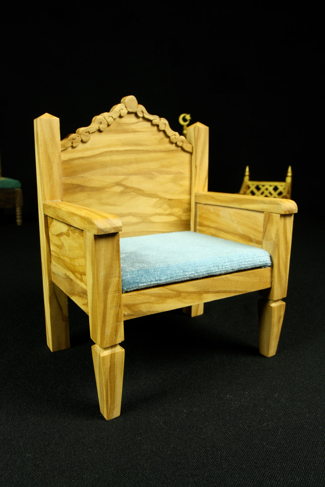 Seljuk chair from Yuvarlak Masada installed at Zinciriye Medresesi for the Mardin Biennial 2010
